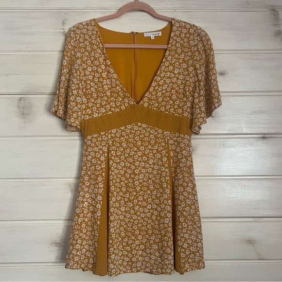 Honey Belle Dresses & Skirts - Honey Belle Mustard Yellow & White Floral Dress Womens Size Small Lightweight
